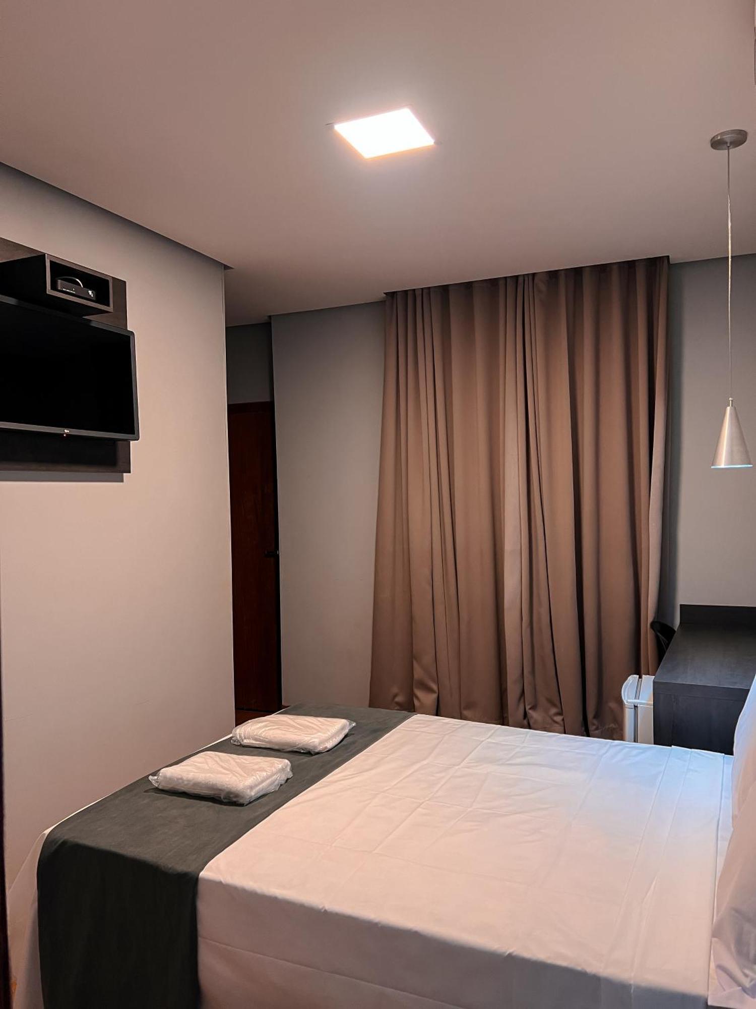 Hotel Cerrado Montes Claros Eksteriør bilde
